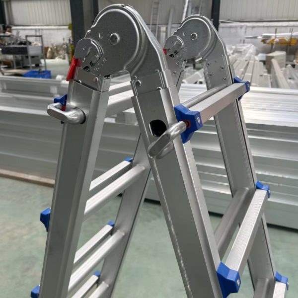 Échelle Multifonction Aluminium 4x5 – Hauteur 4.96m – Pliable et Robuste